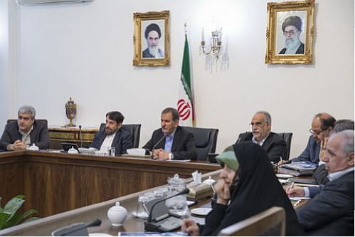 هرکس به فساد آلوده شود باید با وی برخورد شود